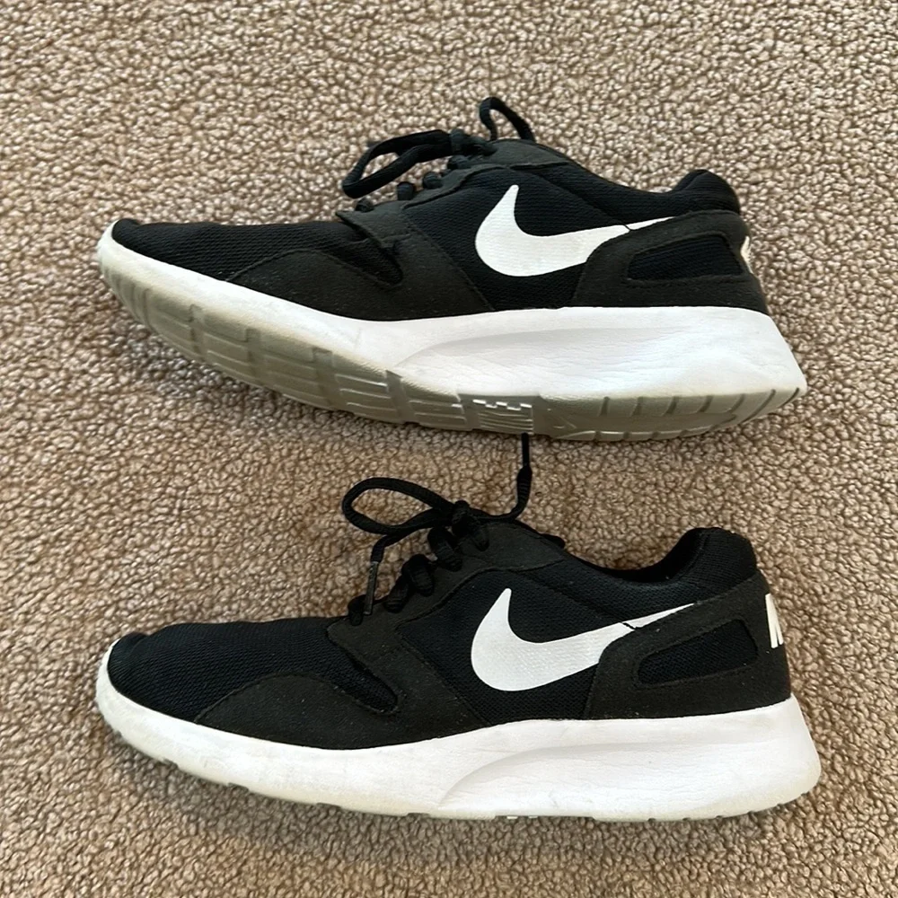Nike Women’s Kaishi Running Shoes Black/White - Size 8